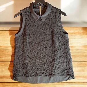 ANN TAYLOR BLACK LACE SLEEVELESS COLLAR BLOUSE SIZE M